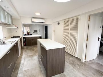 Venta Departamento 3 Dormitorios Av. Libertad 84 Rosario. Vista al Río. Barrio Martin