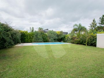 Casa en  Venta Barrio Septiembre Escobar