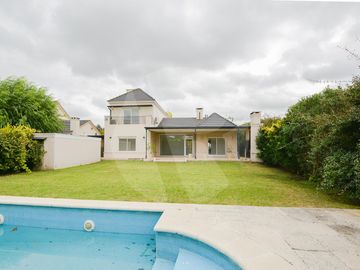 Casa en  Venta Barrio Septiembre Escobar