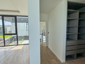 Venta Casa - Los Castaños - Nordelta / Tigre