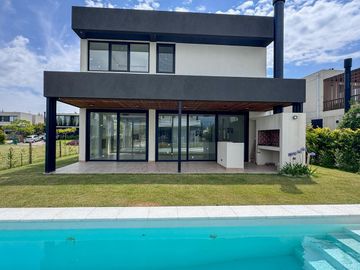 Venta Casa - Los Castaños - Nordelta / Tigre
