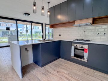 Venta Casa - Los Castaños - Nordelta / Tigre