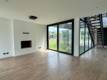 Venta Casa - Los Castaños - Nordelta / Tigre