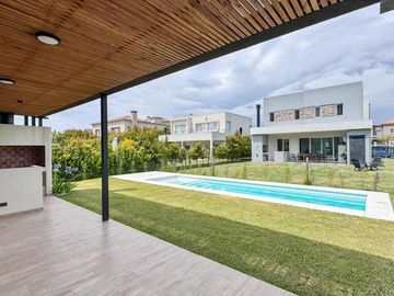 Venta Casa - Los Castaños - Nordelta / Tigre