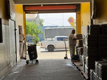 Galpón en venta Av. Fortunato de la Plaza