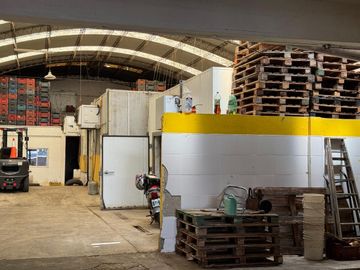 Galpón en venta Av. Fortunato de la Plaza