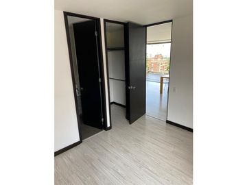 Vendo moderno apartamento parte baja del Poblado.