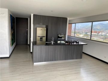 Vendo moderno apartamento parte baja del Poblado.