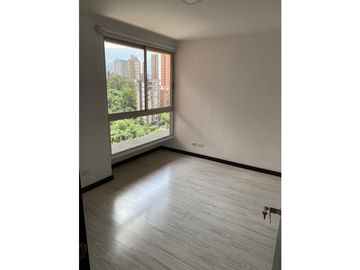 Vendo moderno apartamento parte baja del Poblado.