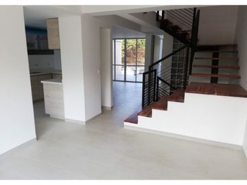 RENTA CASA CONJUNTO CERRADO PINARES