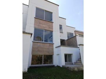 RENTA CASA CONJUNTO CERRADO PINARES