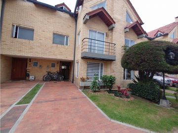 Casa Chia Tejares Excelentes acabados