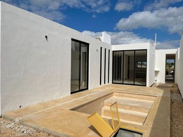 Casas  en venta Mérida Privada Inara Una planta MODELO 183