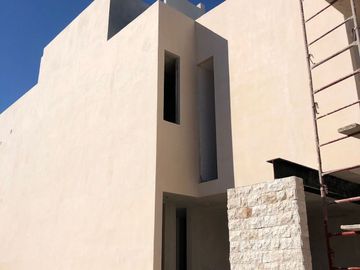 Casa venta en Merida con alberca en Privada Maruva Santa Rita Cholul Yucatan