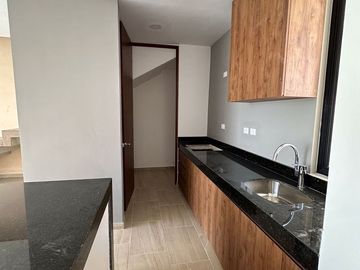 Casa venta en Merida con alberca en Privada Maruva Santa Rita Cholul Yucatan