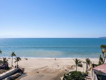 PREVENTA ESTUDIO PEGADO A LA PLAYA, ZONA DORADA-BUCERIAS| SJ