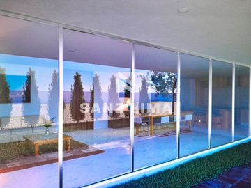 San Lorenzo Residencial: Excepcional propiedad con diseño exclusivo y moderno.