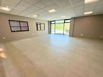 Nave Industrial en Renta 3,542m² (38,126 ft²)