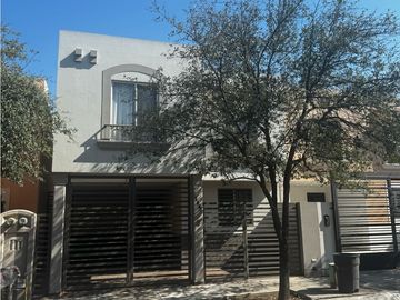 RMC CASA EN VENTA EN PARAJE SANTA ROSA EN APODACA NUEVO LEÓN
