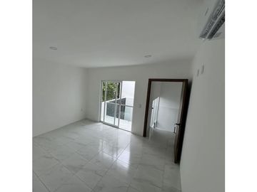 CASA ESPACIOSA EN LADERAS DE LA LOMA