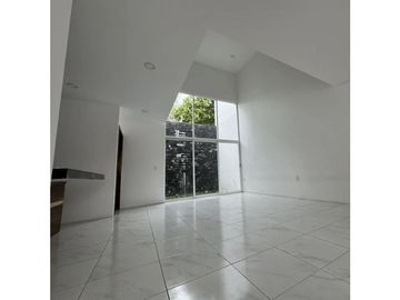 CASA ESPACIOSA EN LADERAS DE LA LOMA