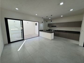 CASA EN PREVENTA EN RESIDENCIAL BOSQUES DE LA TRINIDAD