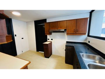 González Suárez, Departamento en Venta, 155m2, 2 Habitaciones