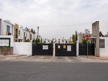 VENTA DE CASA EN PRIVADA COLORIN EN BOSQUES RESIDENCIAL ZINACANTEPEC