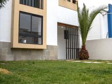 VENTA DE CASA EN PRIVADA COLORIN EN BOSQUES RESIDENCIAL ZINACANTEPEC