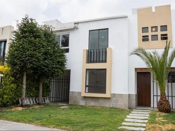 VENTA DE CASA EN PRIVADA COLORIN EN BOSQUES RESIDENCIAL ZINACANTEPEC
