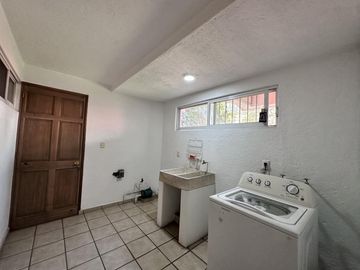 CASA EN KLOSTER SUMIYA
