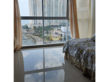 SE VENDE APARTAMENTO AMOBLADO EN SAN FRANCISCO CON VISTA AL MAR