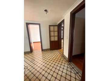 Casa de estilo, inmejorable estado, totalmente reciclada.