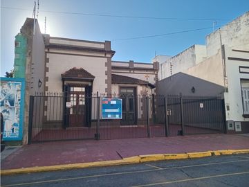 Casa de estilo, inmejorable estado, totalmente reciclada.