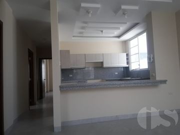 CASA EN VENTA EN SUR DE MANTA