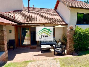 SE VENDE CASA DE ENSUEÑO EN LOMAS DE LO AGUIRRE, SANTIAGO