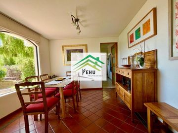 SE VENDE CASA DE ENSUEÑO EN LOMAS DE LO AGUIRRE, SANTIAGO