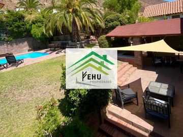 SE VENDE CASA DE ENSUEÑO EN LOMAS DE LO AGUIRRE, SANTIAGO