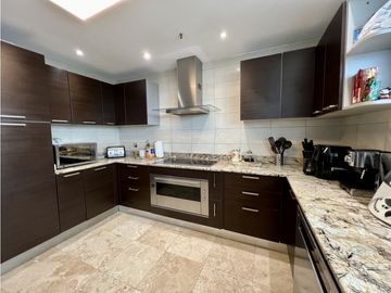 PENTHOUSE EN AVENIDA BALBOA - VENTA