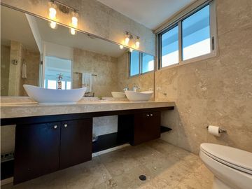 PENTHOUSE EN AVENIDA BALBOA - VENTA