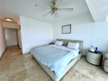 PENTHOUSE EN AVENIDA BALBOA - VENTA