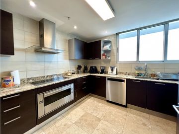 PENTHOUSE EN AVENIDA BALBOA - VENTA