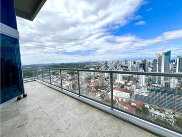 PENTHOUSE EN AVENIDA BALBOA - VENTA