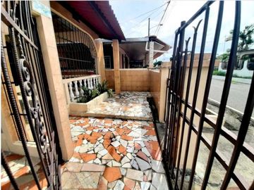 VENDO CASA EN ARRAIJAN ALTOS DE VISTA ALEGRE 3R