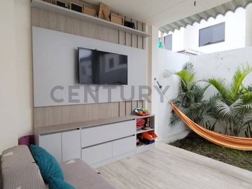 Venta Casa 4 Dorm. en Urb. Costalmar II, Vía a la Costa H.Cho