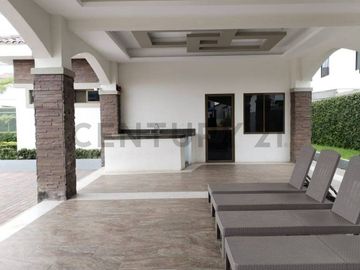 Venta Casa 4 Dorm. en Urb. Costalmar II, Vía a la Costa H.Cho