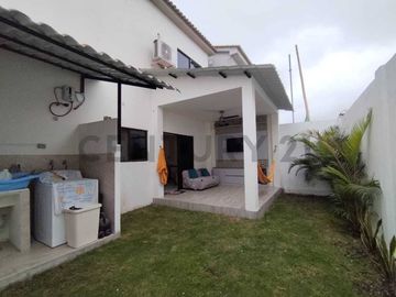 Venta Casa 4 Dorm. en Urb. Costalmar II, Vía a la Costa H.Cho