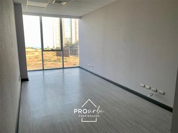 Oficina en Venta en A una cuadra del Jumbo de Concón en stripcenter