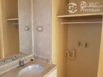Oficina en Venta en SAN ISIDRO/ CURICO METRO STA LUCIA 1 DORMITORIO COCINA AMERICANA