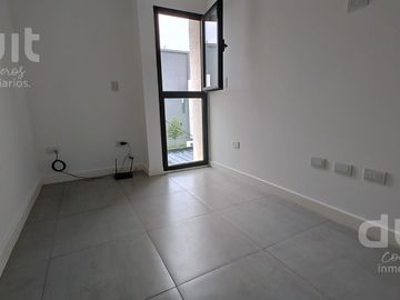 Duplex en Housing de Miradores, totalmente central!